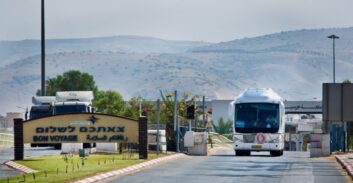 אישום: יבואנים מישראל הבריחו 135 ליטר קוקאין נוזלי מקוסטה ריקה