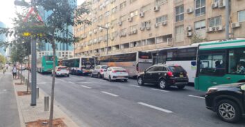 הקו האדום של הרכבת הקלה לא יפחית את פקקי הנת"צים בטווח הקרוב