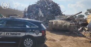 צפו בסרטון: טנק לא פעיל נגנב מבסיס אימונים של צה"ל