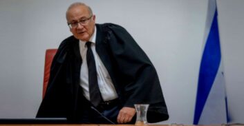 השופט העליון יוסף אלרון נגד הסניוריטי: מי בעד ומי נגד