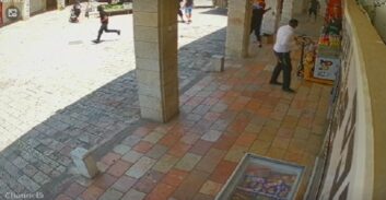 תאומים זהים מירושלים נאשמים בניסיון רצח במרכז המסחרי נווה יעקב