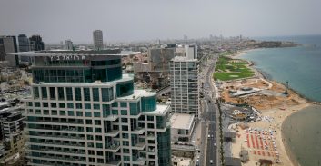 בעקבות המלחמה: עיריית תל אביב החליטה לסגור את אתרי הבנייה