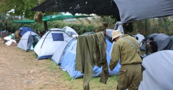 אישום: אסף מאות כדורי תחמושת משטחי כינוס של חיילים