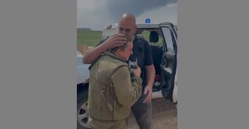 הצד היפה של דומרני ואנשיו: חבילות לחיילים בדרום ומתנות למפוני העוטף