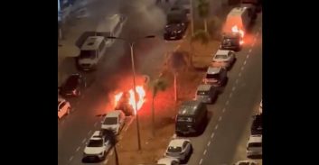 רכבו של עבריין ממשפחת פשע מוכרת מאוד הוצת ברמלה