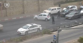 מזרח-ירושלים: נעצרו בחשד שחגגו את המלחמה וחילקו ממתקים ליד שער שכם