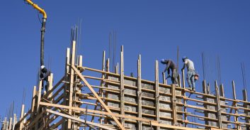 המשטרה: נעצרה כנופיה שגבתה "דמי שמירה" באתרי בנייה ביבנה