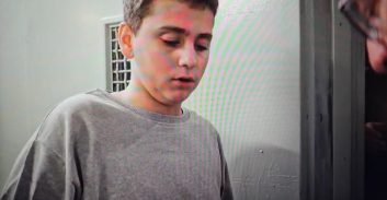 שב"ס מוכיח בסרטון: העצור הפלסטיני שוחרר לידי הצלב האדום בריא ושלם