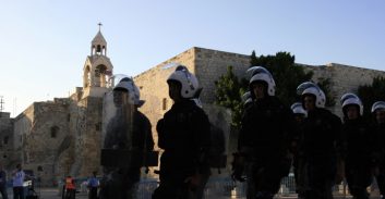 חמישה ממזרח ירושלים נאשמים בשוד תחנת משטרה פלסטינית בכפר תקוע