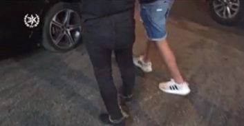 משרד הרישוי: הרכב של סוחר הקוקאין אינו רשום על החשוד במכירה