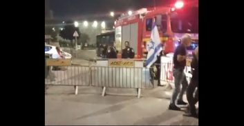 אישום: הצית את מאהל משפחות החטופים עקב הביקורת שלהם על נתניהו