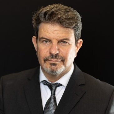 עו"ד גיא פלנטר