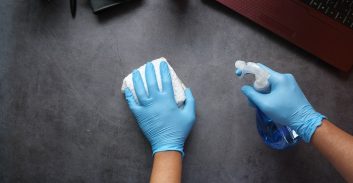 בכירה במשרד החקלאות נעצרה בחשד למשיכת משכורות פיקטיביות עבור בני משפחה