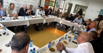 פרקליט המדינה עם נציגי החברה הערבית על ההחמרה בגבולות חופש הביטוי