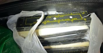 גוש דן: צעיר נעצר בחשד להחזקת עשרות לבנות חבלה