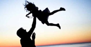 אישה נשואה הרתה לאחר, המאהב שגידל את הילדה לא יוגדר כאב