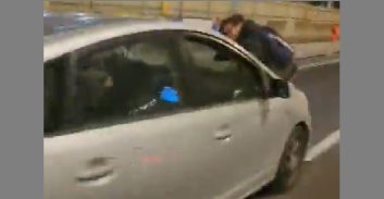 שוחרר למעצר בית חשוד שנסע באיילון עם מפגין על מכסה המנוע