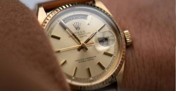 חשד: בחורה קבעה "דייט" ברשת, בן-זוגה שדד רולקס מהקורבן