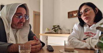 המיזם של שיינר לסיוע כלכלי לחיילי המילואים, והפגישה בבית חטוף מטירת-כרמל