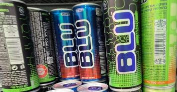 האם רשות-המסים מנסה להתערב בעסקה של חברת בלו עם יקבי כרמל?