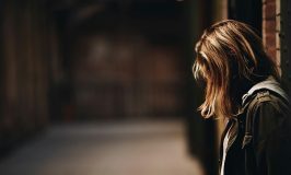 אישום נגד נהג הסעות: "נתן סם לבת 15 וביצע בה עבירות-מין"