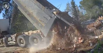 הטמנת פסולת במרכז הארץ: עוכבו 40 נהגים חשודים ונתפסו 30 משאיות