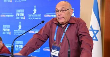 דוח פינקלשטיין: הפרקליטות הגישה כתב-אישום על תקיפת שוטר בלי לצפות במצלמת-הגוף 