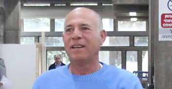 מתלונן נגד זלמן אלפרון אינו מתייצב לדיוני בית המשפט