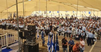 טקס יום הזיכרון של המשטרה התעכב בשעה עקב איחור השר בן גביר