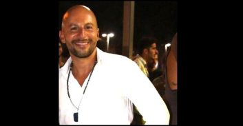 רימון לעבר ביתו של העבריין הצרפתי המורשע ריצ'רד טוויל בהרצליה פיתוח