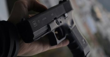 למרות המלחמה: הנשק לא יוחזר לתושב העוטף שהורשע באלימות כלפי בת-זוגו