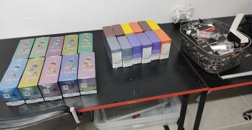 תושב אשדוד חשוד בהפעלת מערך הברחה של סיגריות אלקטרוניות משטחי הרשות