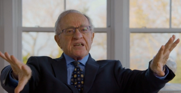 הדוקו של אלן דרשוביץ: "קורא תיגר על כל הוראה של הממשלה"