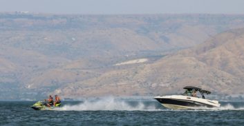 אכיפת החוק לאיסור השטת כלי-שיט בהשפעת סמים ואלכוהול תחל בעונת-הרחצה הבאה