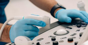 הפרקליטות מערערת על עונשו של טכנאי אולטרסאונד שהורשע בעבירות מין במטופלות