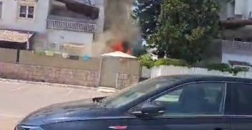 חשד בקרית עקרון: הצית את בית גרושתו ואת רכבה