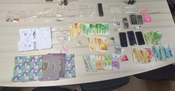 שוחררה למעצר בית צעירה שהחזיקה מצבור סמים קשים ברכב ובבית מלון