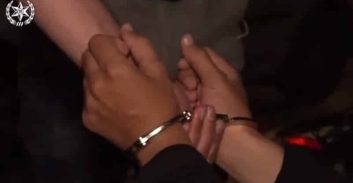 יפו: נעצר עם מסכת פנים, חומר דליק ואקדח עם כדור בקנה