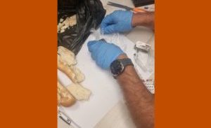 אשת האסיר מסרה לסוהר כריך עם אבקת קוקאין ו-10,000 שקל