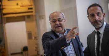 מאסר על תנאי לצעיר שאיים לירות לח"כ טיבי "כדור לראש"