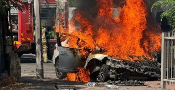 שני נפגעים בפיצוץ רכב ברחוב שלום עליכם באשקלון