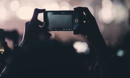 כתב אישום: צעיר מחדרה פרסם צילום עירום של בת 17 במקלחת