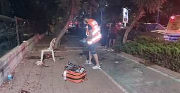 פצוע קשה מדקירה ביבנה, אב ושני בניו נעצרו