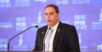 לשכת עורכי הדין מצטרפת לשביתה בקריאה להשבת החטופים