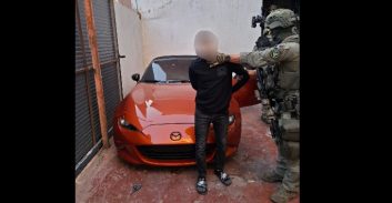 המשטרה עצרה ברמאללה חשוד מרכזי בגניבת עשרות רכבי יוקרה