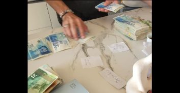 עובד מס הכנסה בחיפה חשוד בהונאה ועוקץ של ארבעה מיליון שקל