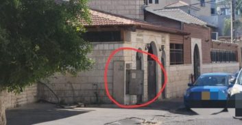 ג'ואריש: מטען חבלה רב עוצמה אותר בארון חשמל בכניסה למסגד