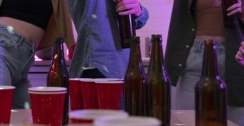 בוטלה הרשעה לעובד חברת-תעופה שהחזיק בביתו קוקאין וקטמין לאירועי שבוע הגאווה