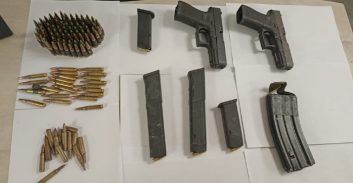 שלושה עצורים מרהט בחשד להחזקת אקדחים ומחסניות במתחם מגוריהם