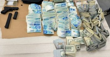 אקדח, מיליוני שקלים ודולרים נתפסו בחיפוש בבית בטייבה